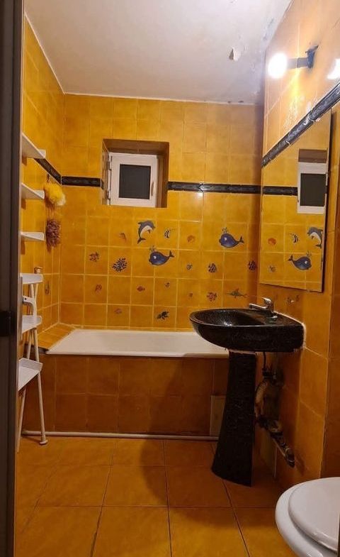 De vanzare apartament cu 2 camere, central, Bloc BR, et. 2, 76.000 euro - foto 8