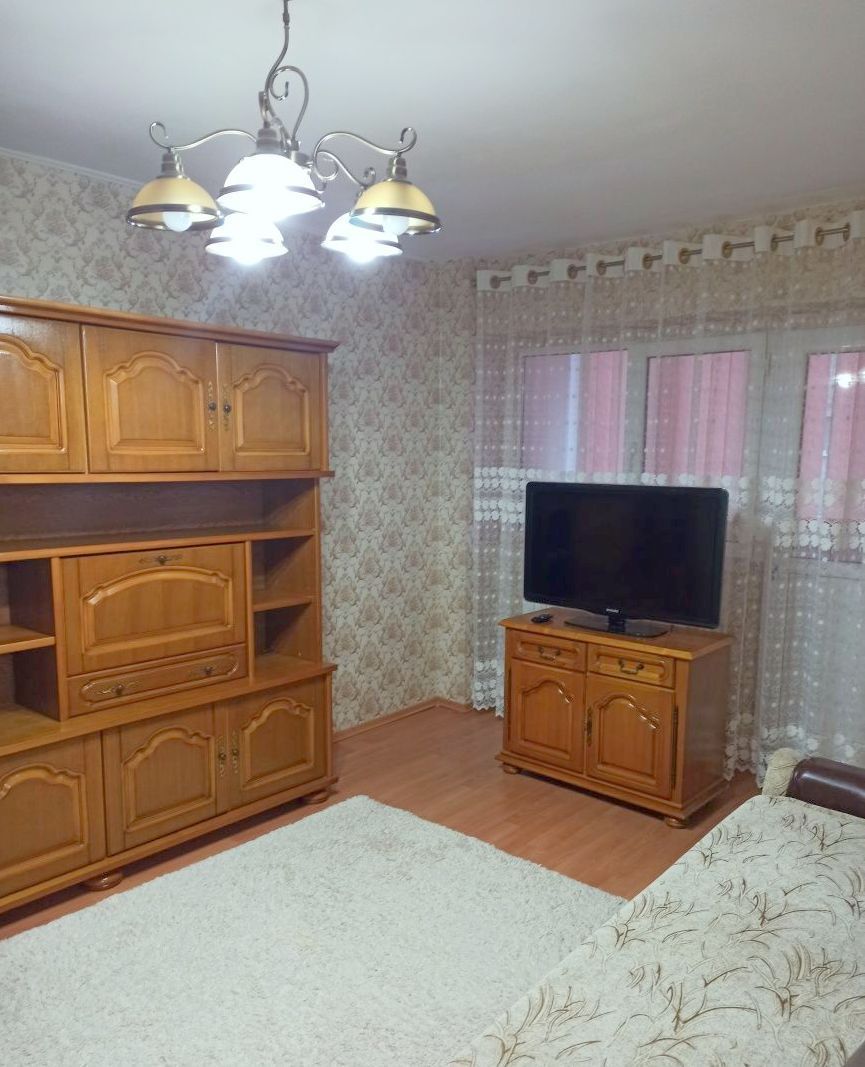 De Inchiriat apartament 2 camere, Micro 18, etaj 6, 1600 lei - foto 2 De Inchiriat apartament 2 camere, Micro 18, etaj 6, 1600 lei - foto 2