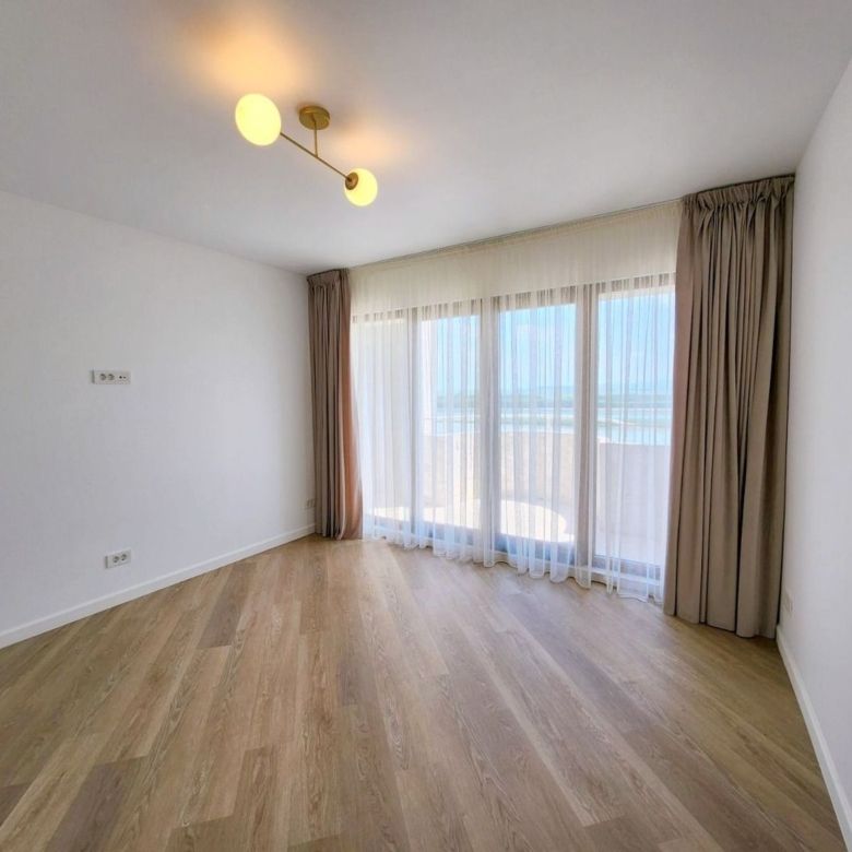 De vanzare apart. 3 camere Faleza , vedere Dunare, 78 mp, renovat premium - Imagine principala