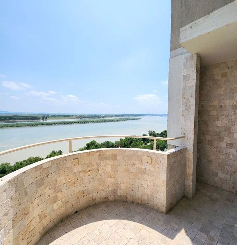 De vanzare apart. 3 camere Faleza , vedere Dunare, 78 mp, renovat premium - foto 3