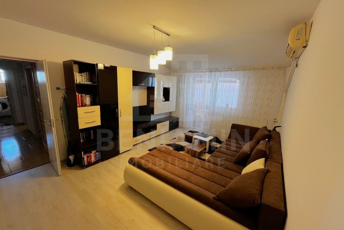 2 Camere- Decomandat-65mp-CT-Mobilat-Utilat-Loc De Parcare-Craiovita - foto 2