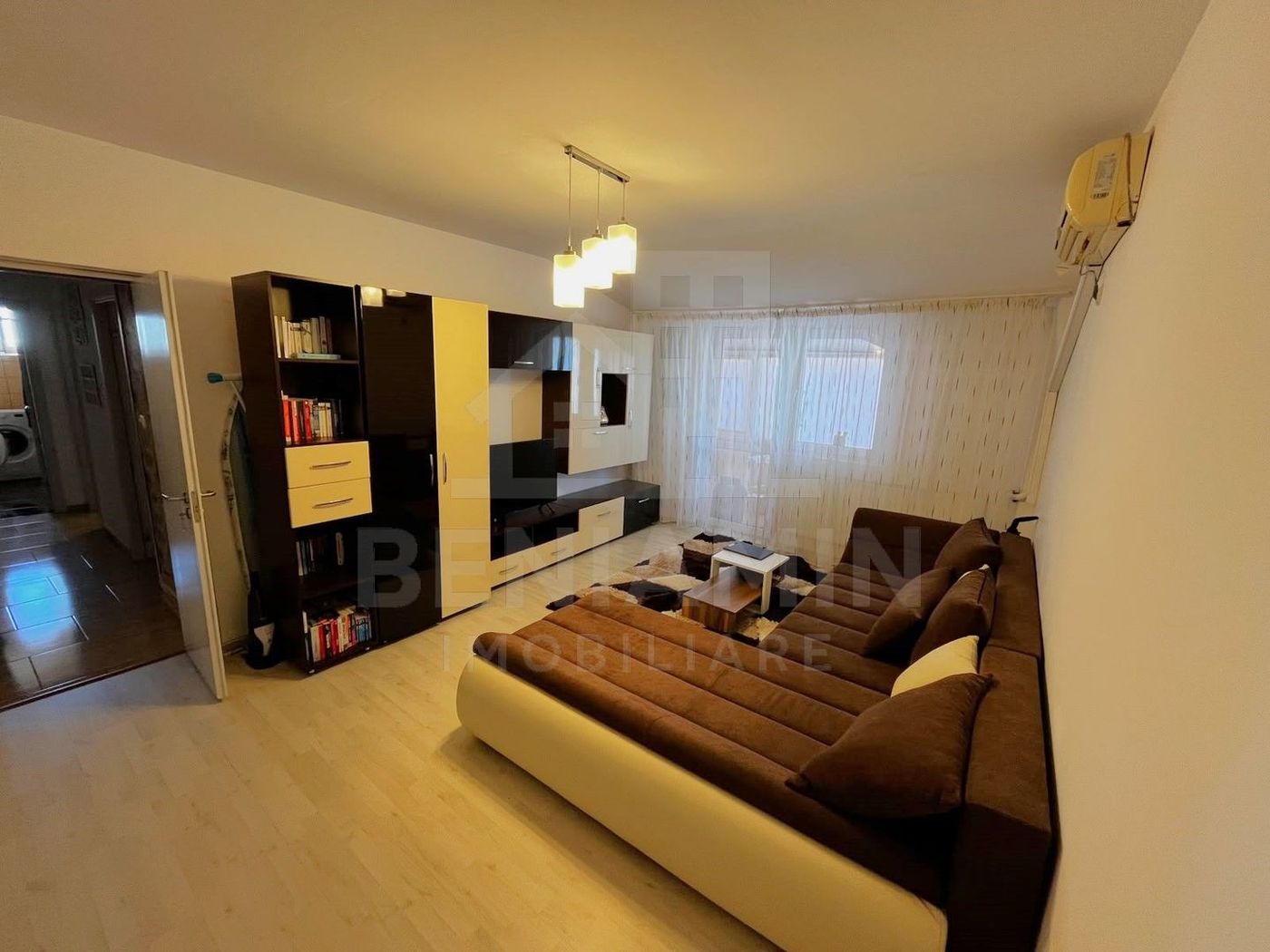 2 Camere- Decomandat-65mp-CT-Mobilat-Utilat-Loc De Parcare-Craiovita - foto 2