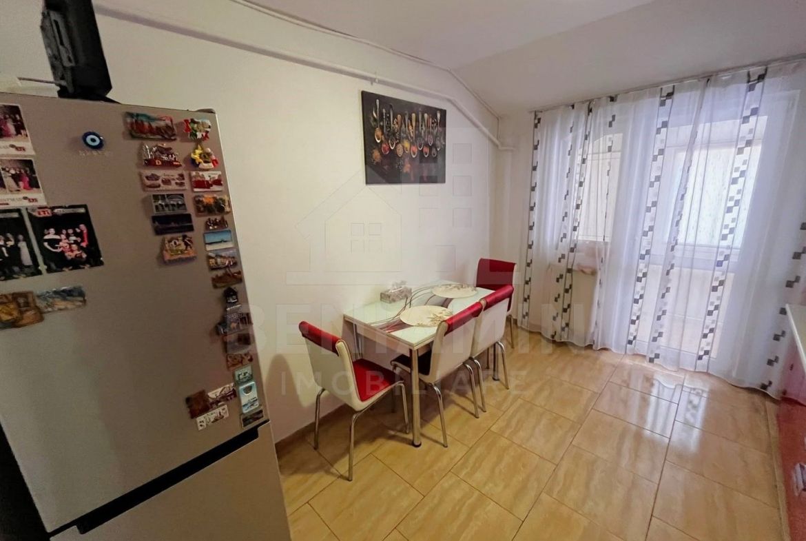 2 Camere- Decomandat-65mp-CT-Mobilat-Utilat-Loc De Parcare-Craiovita - foto 6