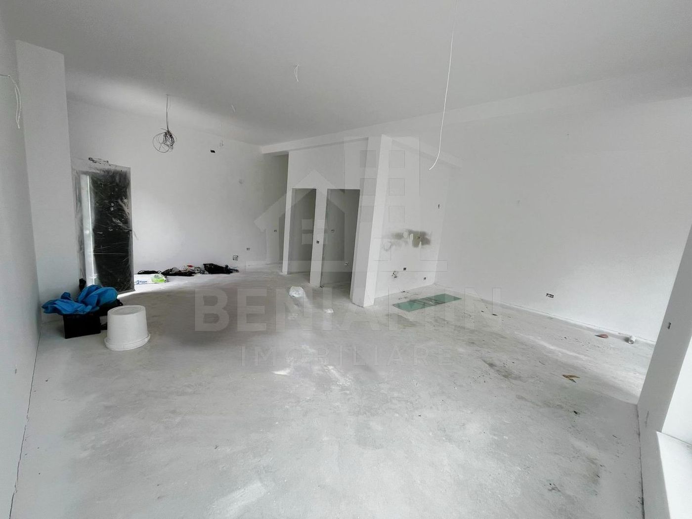 Casa Moderna P+1-Toate Utilitatile-140mp -3 Dormitoare-3Bai-Zona Ford - foto 4