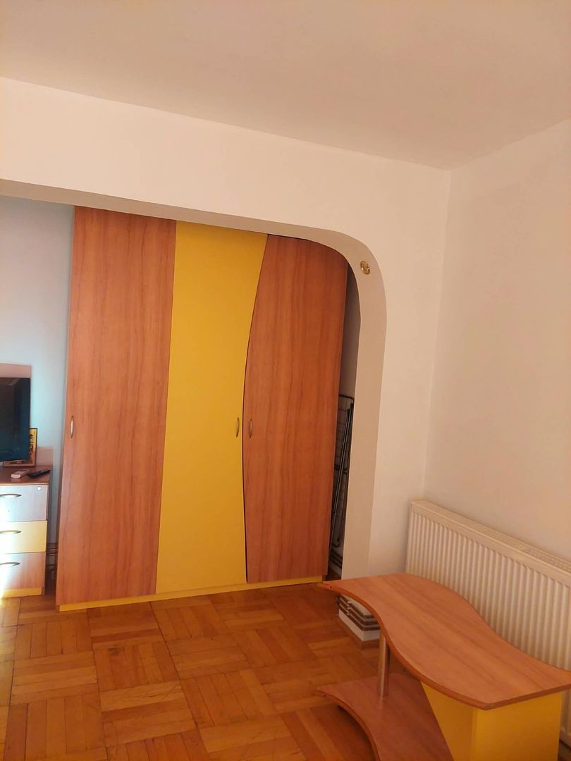 De inchiriatapartament o cameră Tiglina1, etaj 3, 300 euro - foto 2