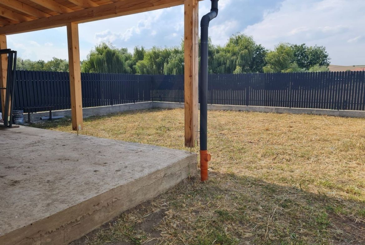 Casa 4 camere 2 bai terasa acoperita si teren 334 mp in Sura Mare - foto 5