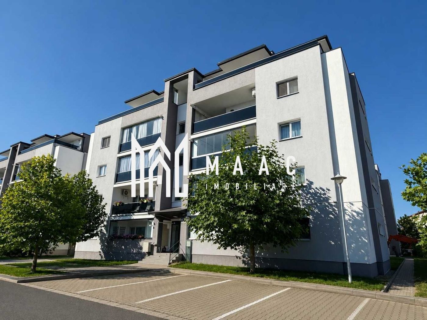 Apartament de vânzare Sibiu | 3 camere | terasă 10 mp - foto 3 Apartament de vânzare Sibiu | 3 camere | terasă 10 mp - foto 3