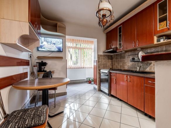 Apartament 4 camere la parter, acces direct din stradă in Micalaca - foto 3
