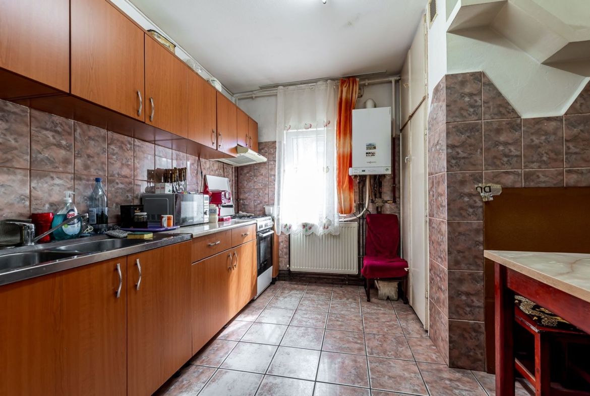 Apartament cu 3 camere decomandat la parter in Confectii Comision 0% - foto 2
