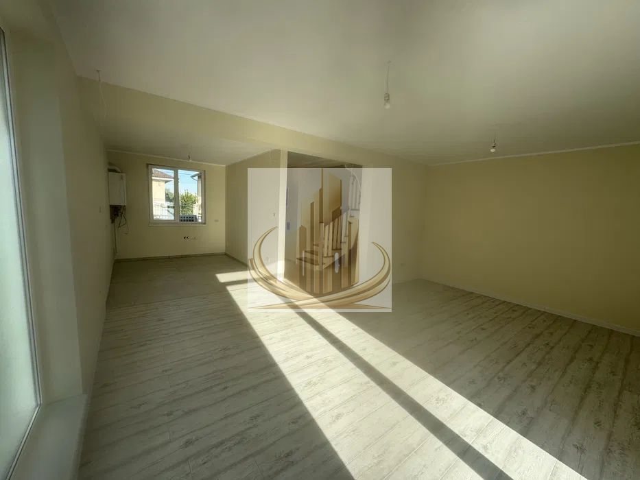 Duplex de închiriat în Giroc – 96 mp utili, 4 camere , teren 270 mp - foto 4