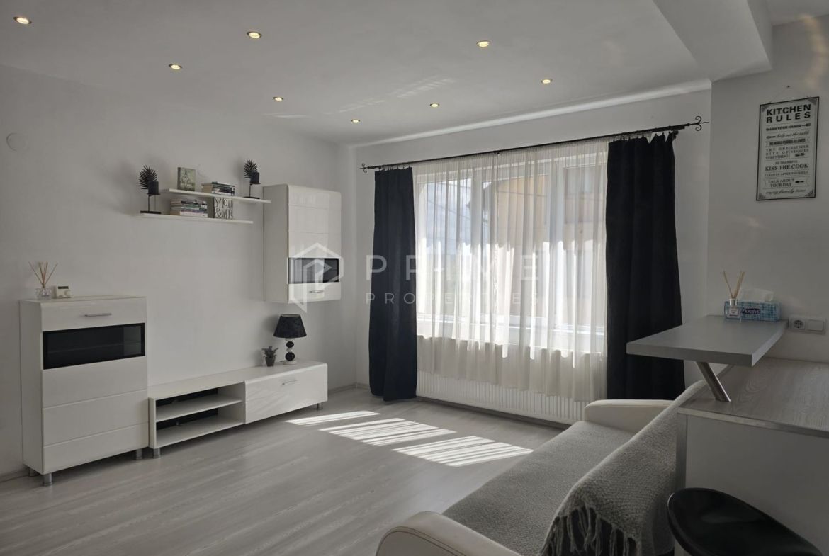 Apartament Modern cu 2 Camere, Curte Privată și Loc de Parcare-Unirii - foto 4