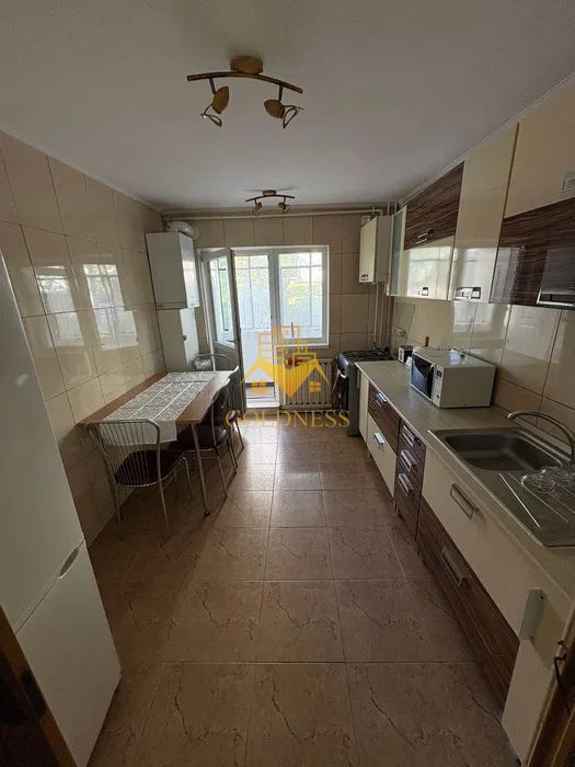 3 camere, decomandate,Intre Lacuri Nirajului Zona Aurel Vlaicu,Sumeshi - foto 4