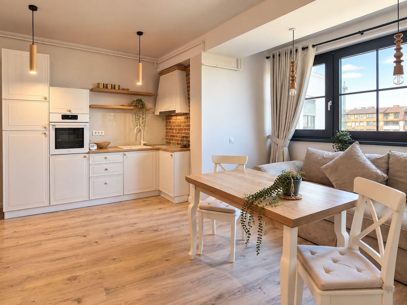 DE ÎNCHIRIAT – CENTRAL PARK - STR. BASARABIEI -  ETAJ 7 - foto 3