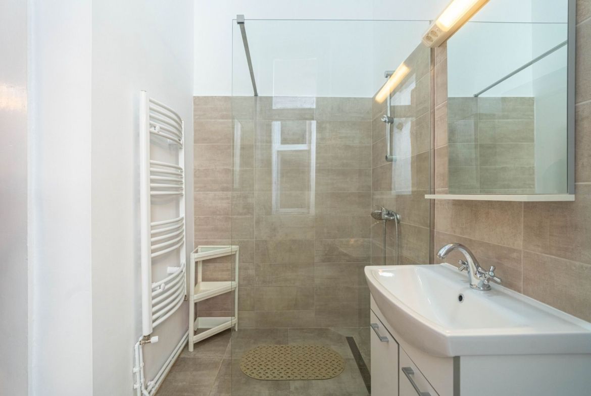 Închiriere apartament ultracentral cu parcare privată | 97 mp, - foto 3