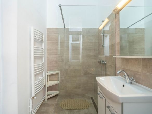 Închiriere apartament ultracentral cu parcare privată | 97 mp, - foto 3