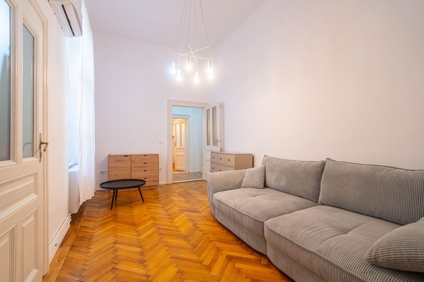 Închiriere apartament ultracentral cu parcare privată | 97 mp, - foto 7