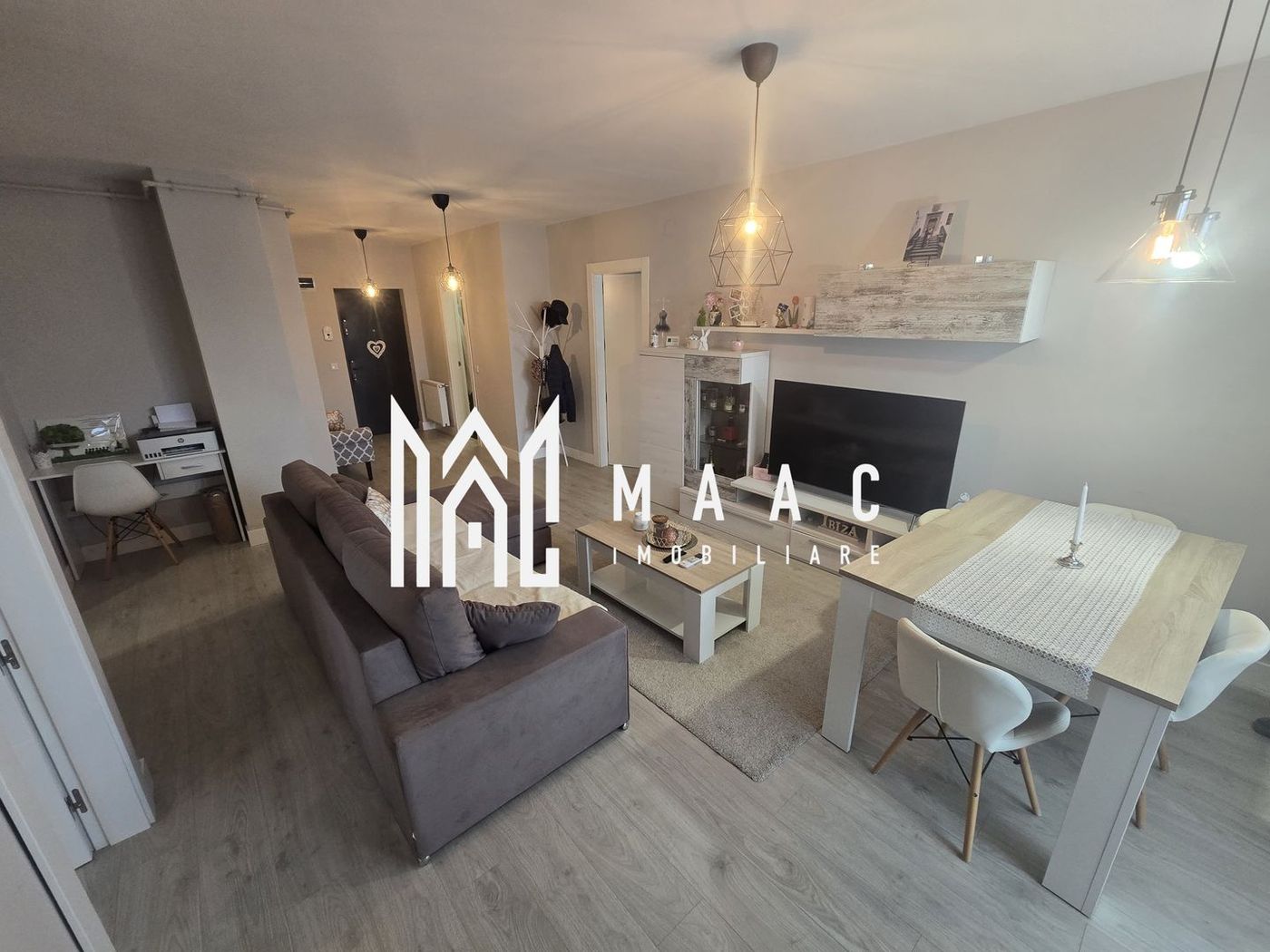 Apartament 3 camere 2 bai 2 balcoane loc de parcare subteran zona Turnisor - Imagine principala