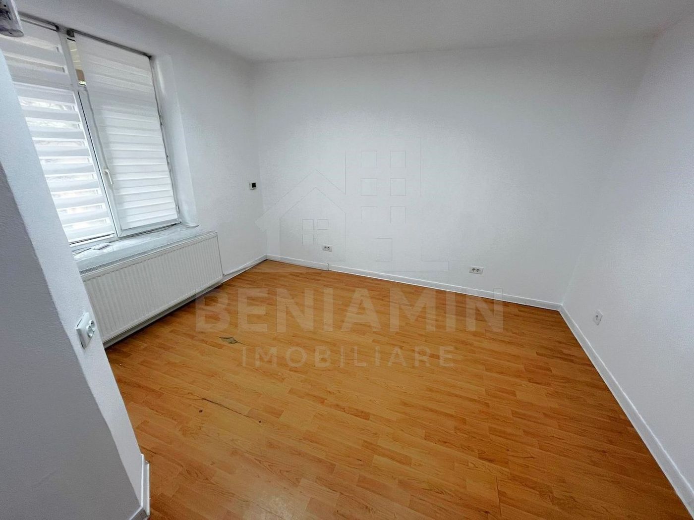 Casa 63mp- 2 Camere-Curte 65mp- Centrala Termica-AC-Zona Autogara - foto 3
