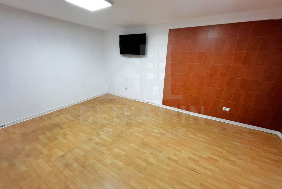 Casa 63mp- 2 Camere-Curte 65mp- Centrala Termica-AC-Zona Autogara - foto 4