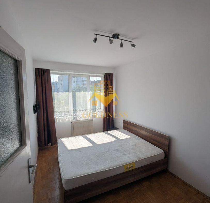 2 camere decomandate | Central, Mihai Viteazu| Etaj 2, orientat Sud| - foto 2
