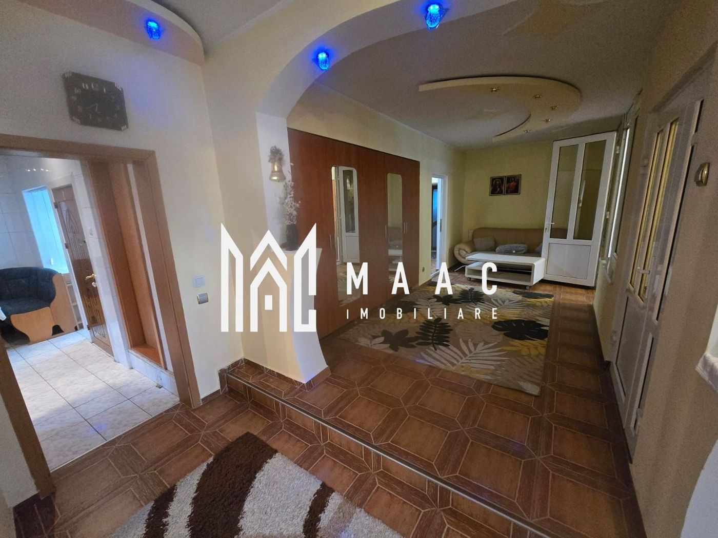 Casa de vanzare 2 apartamente separate garaj si curte zona piata Cluj - foto 3