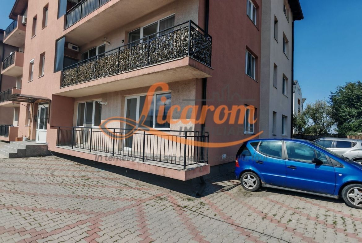 Apartament luminos 3 camere,Parter, parcare,Râșnov, Cartier Covaciu - foto 2