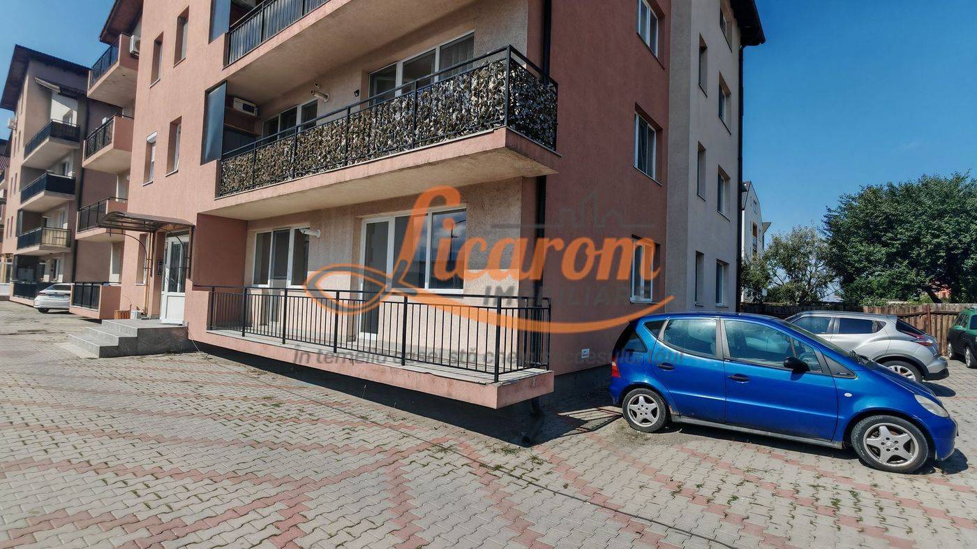 Apartament luminos 3 camere,Parter, parcare,Râșnov, Cartier Covaciu - foto 2