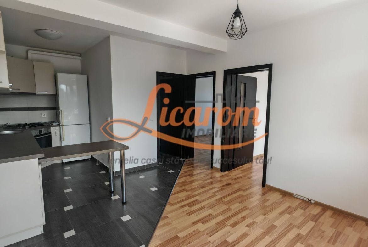 Apartament luminos 3 camere,Parter, parcare,Râșnov, Cartier Covaciu - foto 3