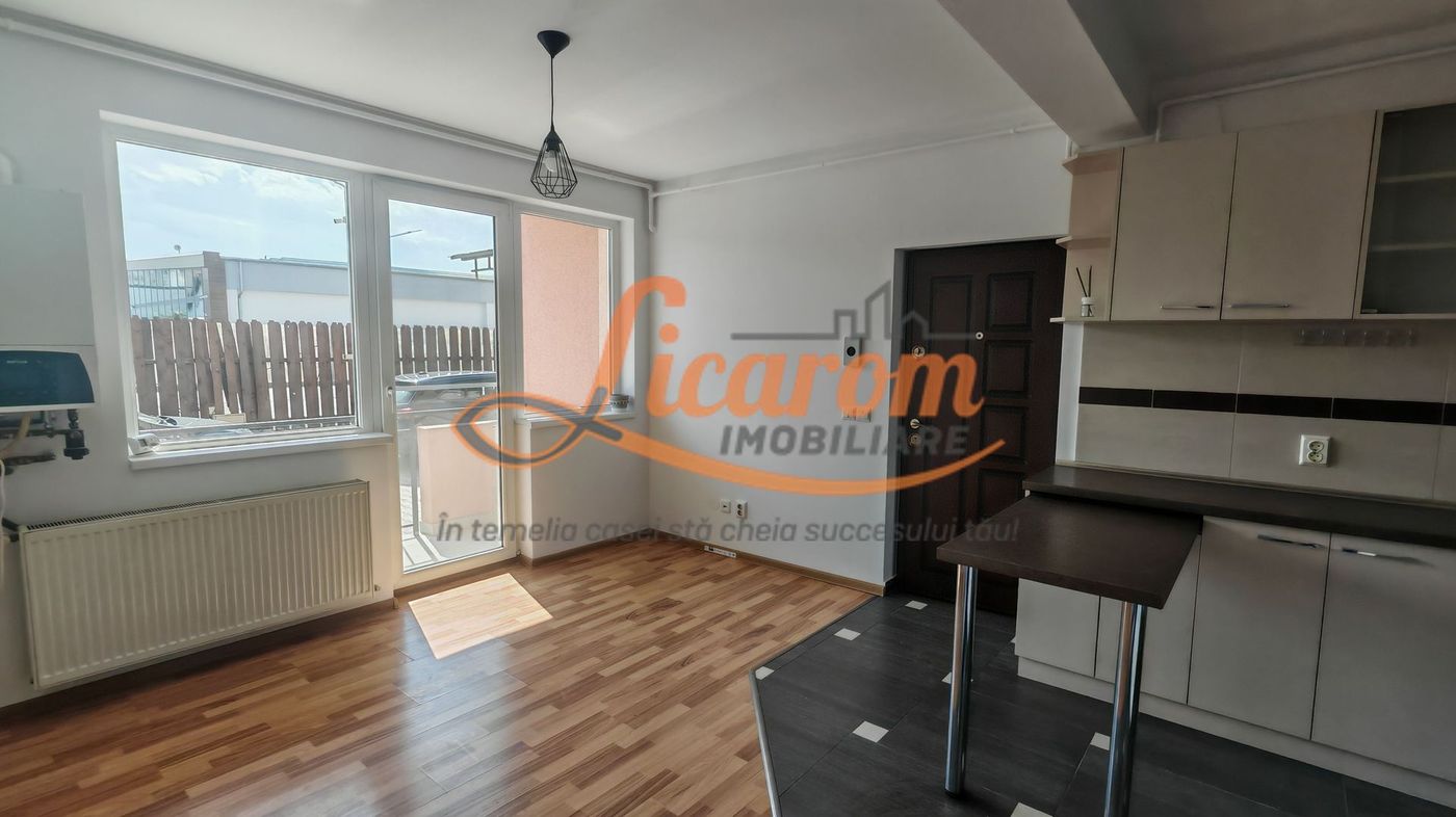 Apartament luminos 3 camere,Parter, parcare,Râșnov, Cartier Covaciu - foto 5