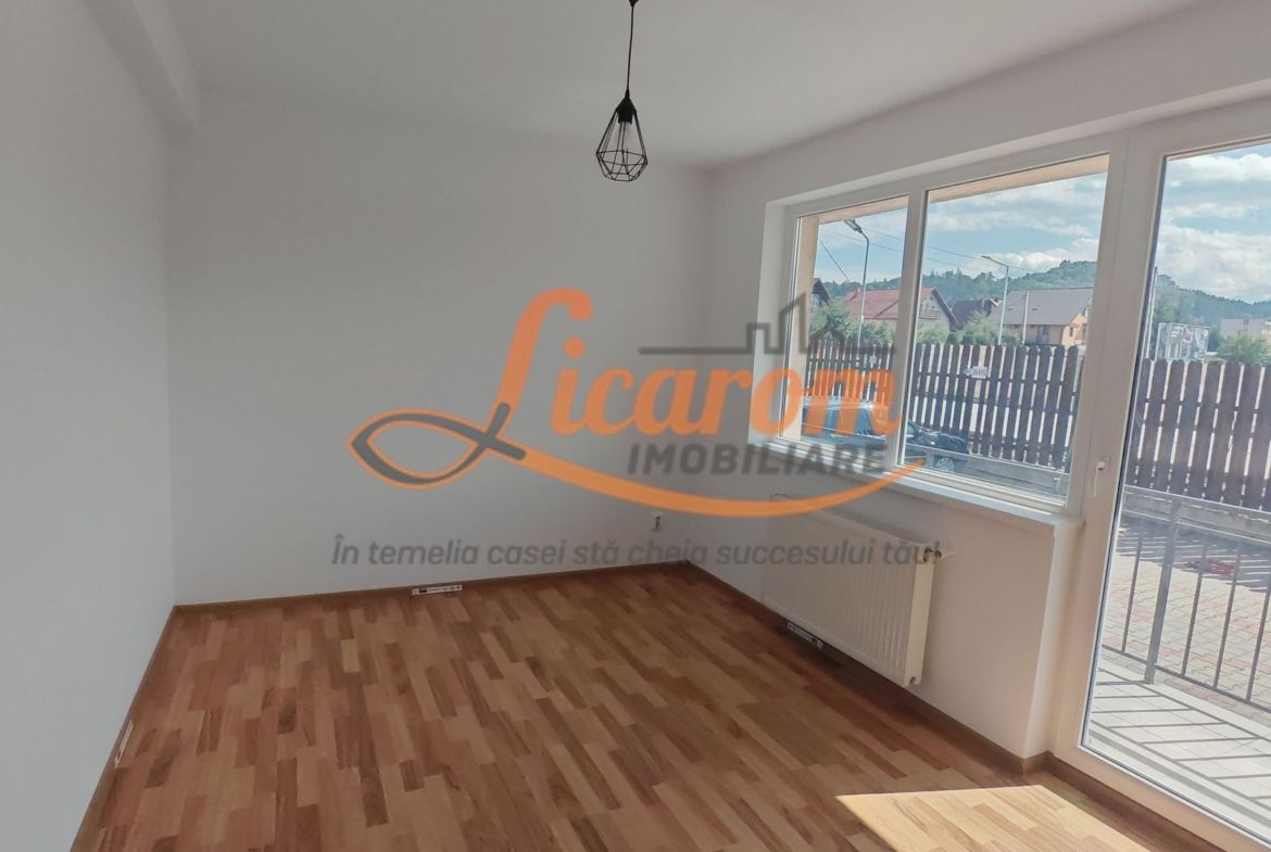 Apartament luminos 3 camere,Parter, parcare,Râșnov, Cartier Covaciu - foto 6