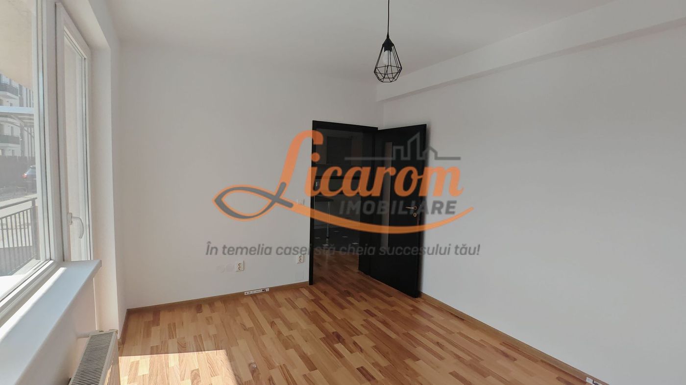 Apartament luminos 3 camere,Parter, parcare,Râșnov, Cartier Covaciu - foto 7