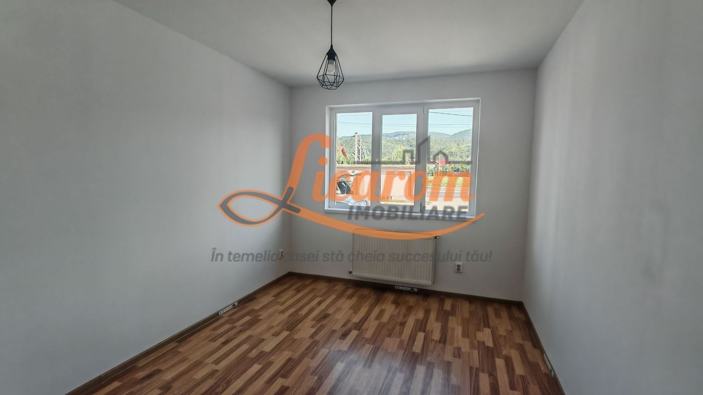 Apartament luminos 3 camere,Parter, parcare,Râșnov, Cartier Covaciu - foto 8