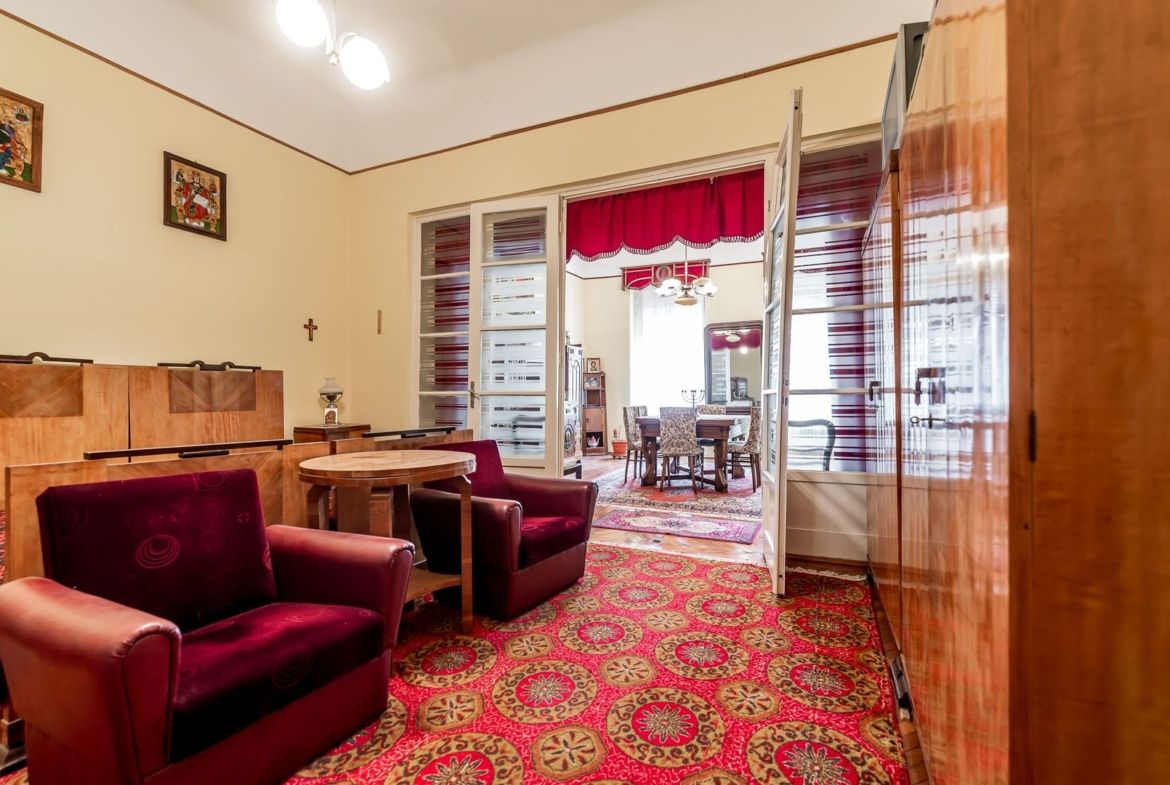 Apartament 3 camere, etaj 1, ultracentral (clădire cu 4 apartamente) - foto 2