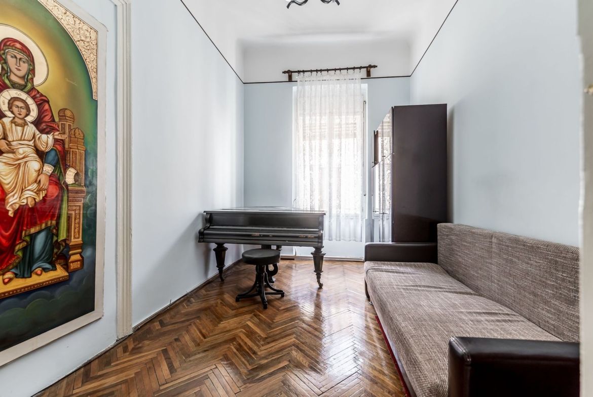 Apartament 3 camere, etaj 1, ultracentral (clădire cu 4 apartamente) - foto 3