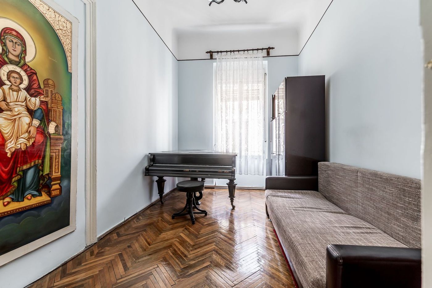 Apartament 3 camere, etaj 1, ultracentral (clădire cu 4 apartamente) - foto 3