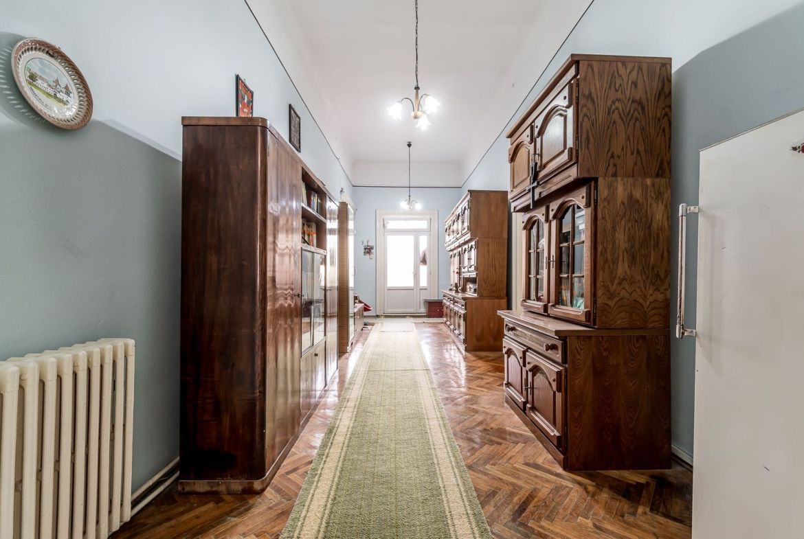 Apartament 3 camere, etaj 1, ultracentral (clădire cu 4 apartamente) - foto 4