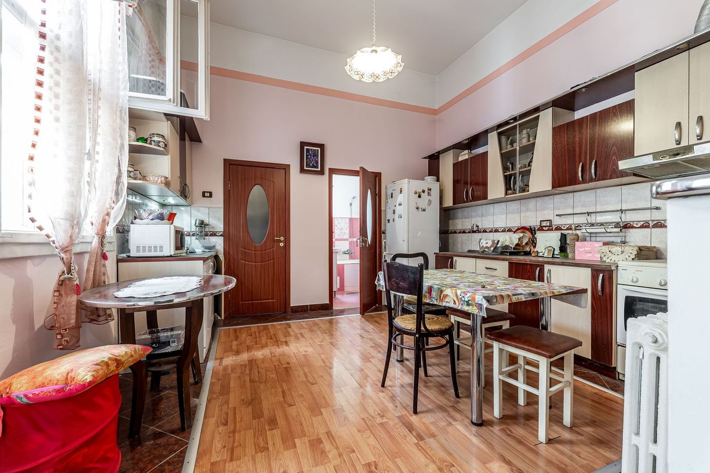 Apartament 3 camere, etaj 1, ultracentral (clădire cu 4 apartamente) - foto 5