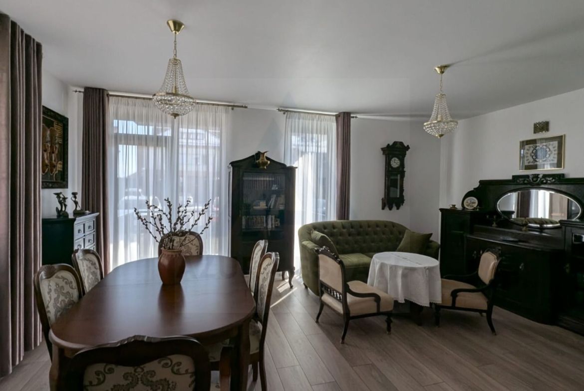 Apartament 3 camere 2 bai 70 mp utili terasa si parcare in Selimbar - Imagine principala