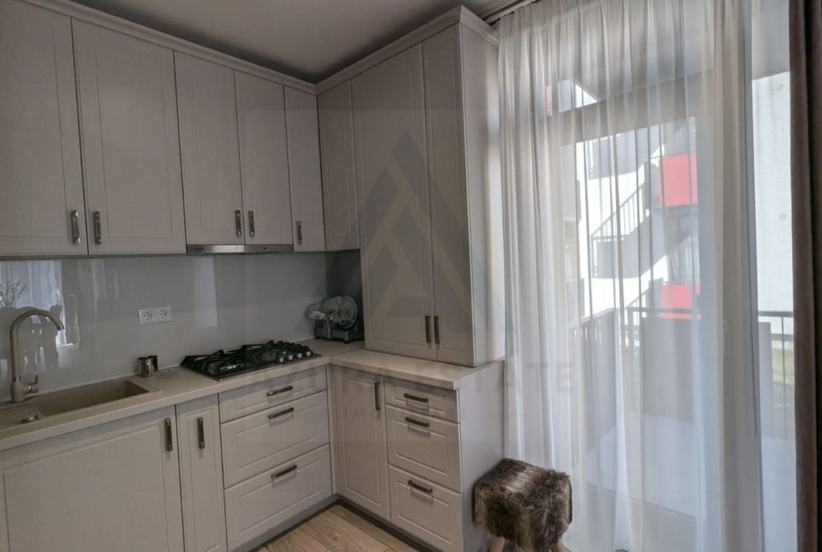 Apartament 3 camere 2 bai 70 mp utili terasa si parcare in Selimbar - foto 2
