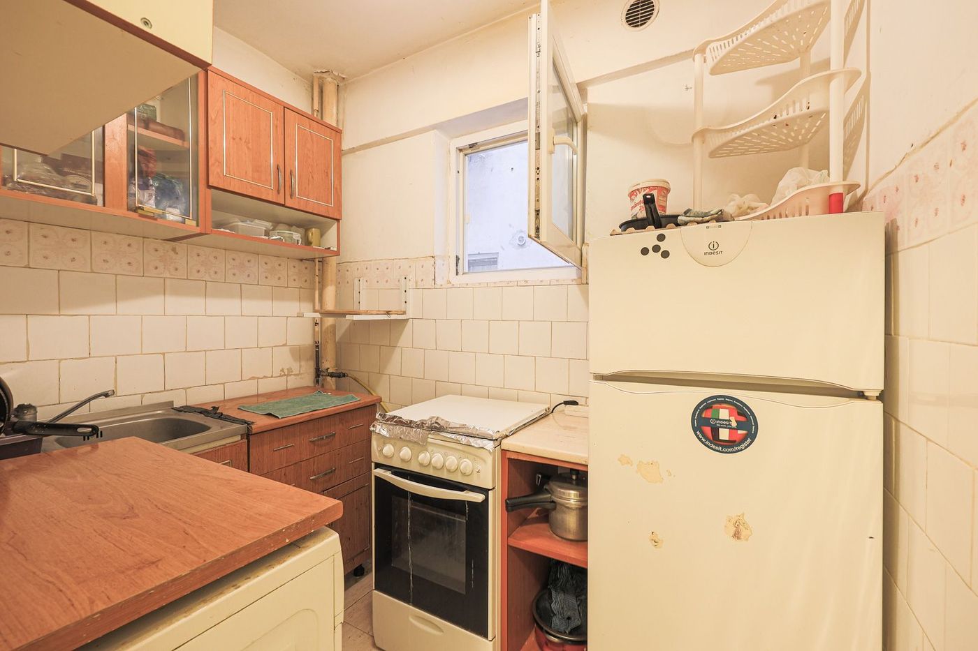 Apartament decomandat 2 camere - etaj 1 – Banu Maracine - COMISION 0 - foto 4