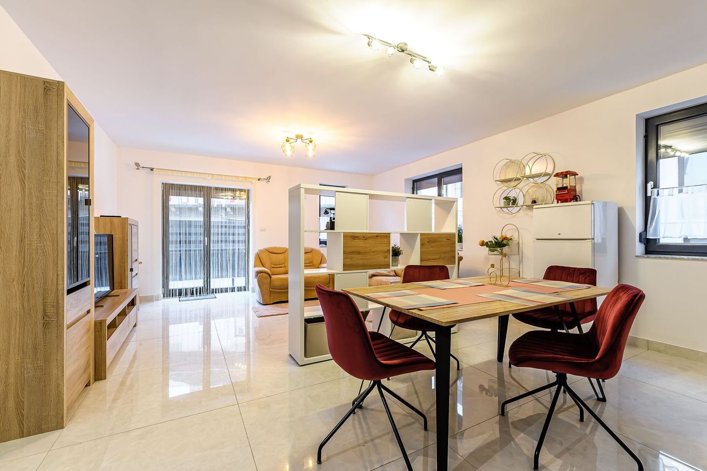 Apartament ultracentral în bloc nou, 2 camere cu terasa proprie - Imagine principala