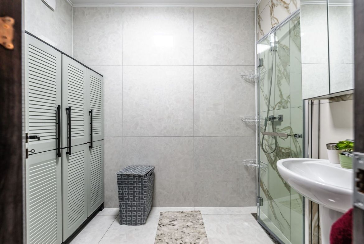 Apartament ultracentral în bloc nou, 2 camere cu terasa proprie - foto 6