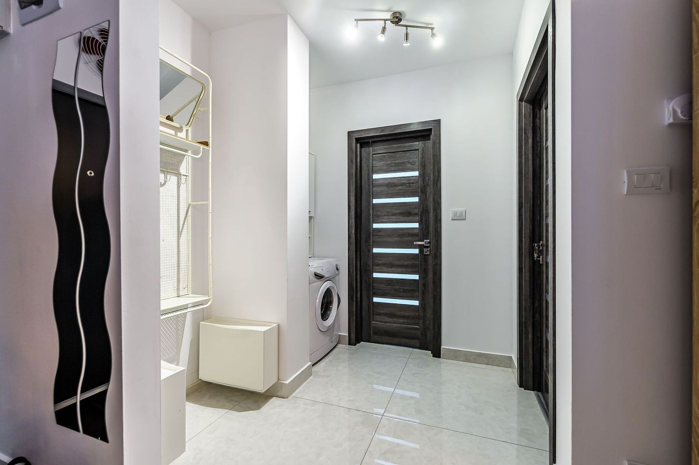 Apartament ultracentral în bloc nou, 2 camere cu terasa proprie - foto 7