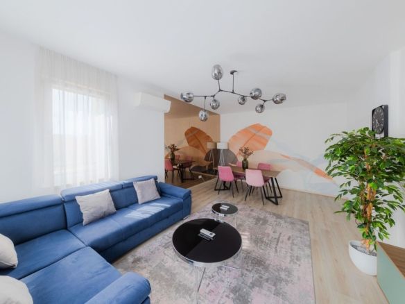 Apartament 3 camere, ultracentral, Oradea. 287 000 E. Comision 0 - Imagine principala