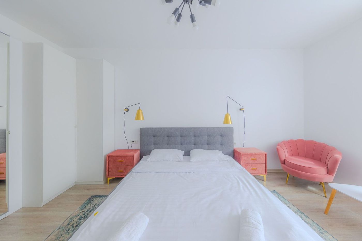 Apartament 3 camere, ultracentral, Oradea. 287 000 E. Comision 0 - foto 6