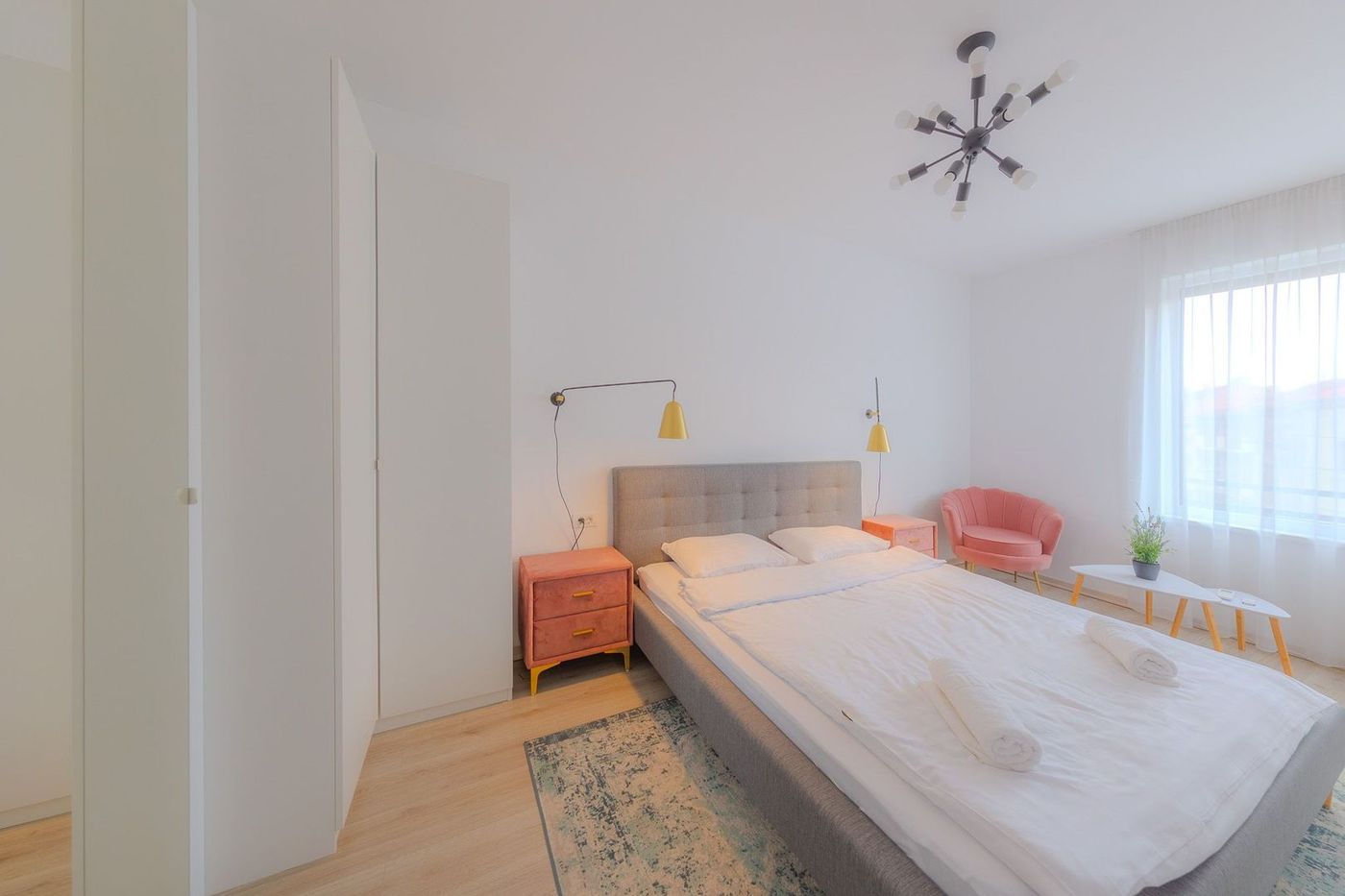 Apartament 3 camere, ultracentral, Oradea. 287 000 E. Comision 0 - foto 8