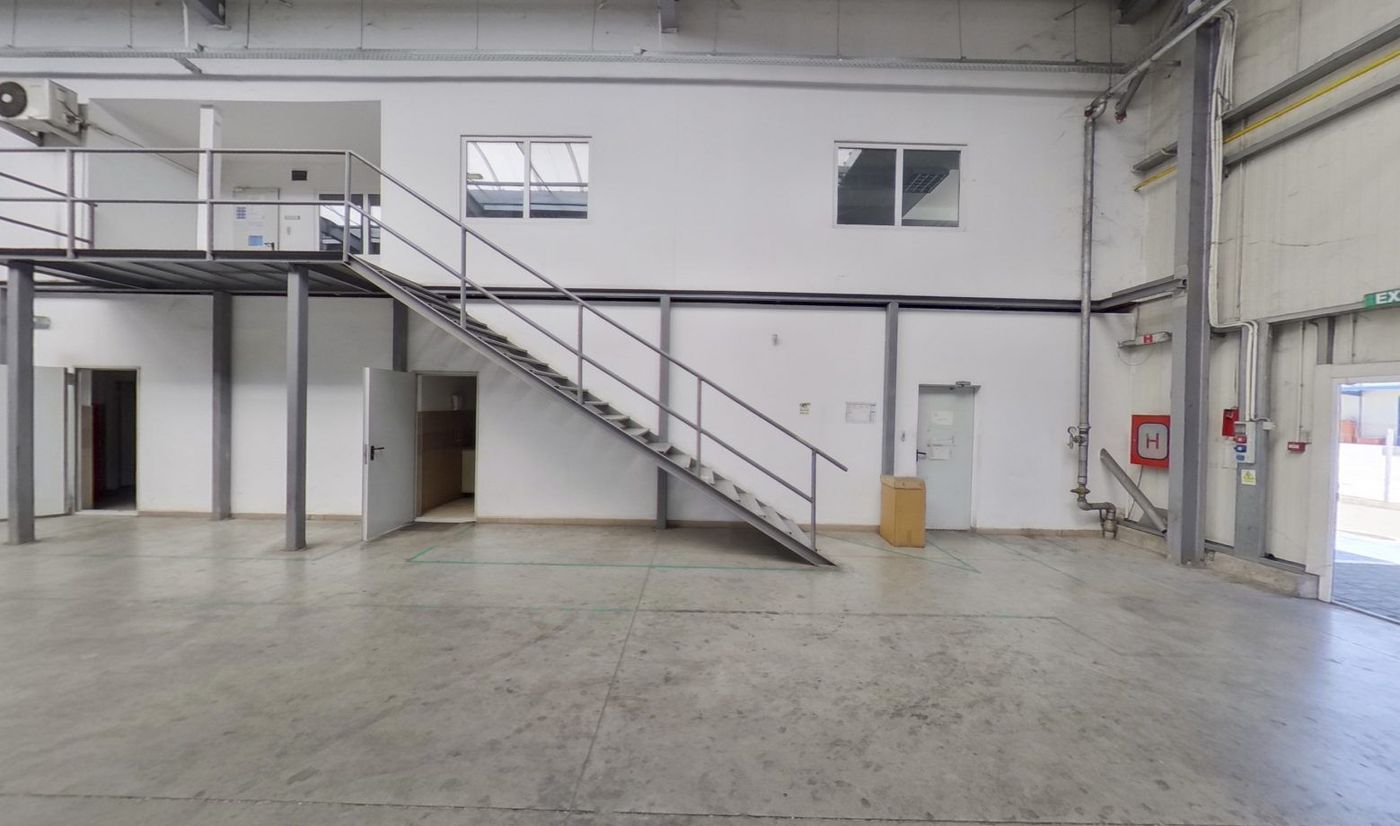 Hala industriala coborare autostrada la 500 eur/mp - foto 4