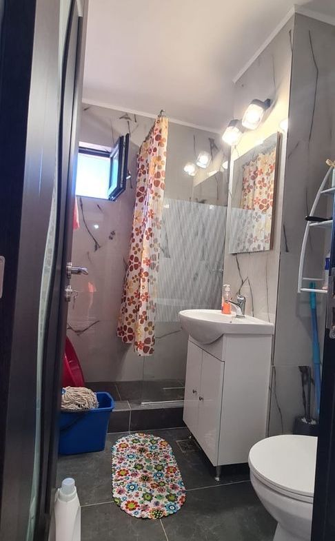 De vanzare apartament cu 3 camere, Piata Centrala, et. 3, 105.000 euro - foto 5