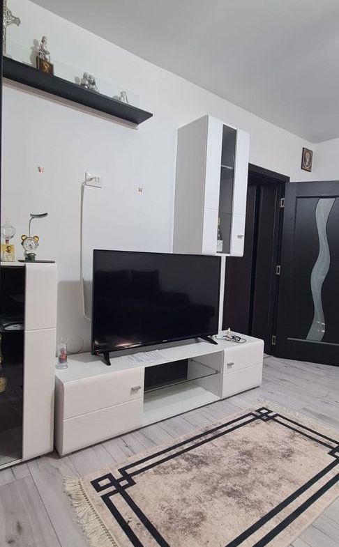 De vanzare apartament cu 3 camere, Piata Centrala, et. 3, 105.000 euro - foto 6