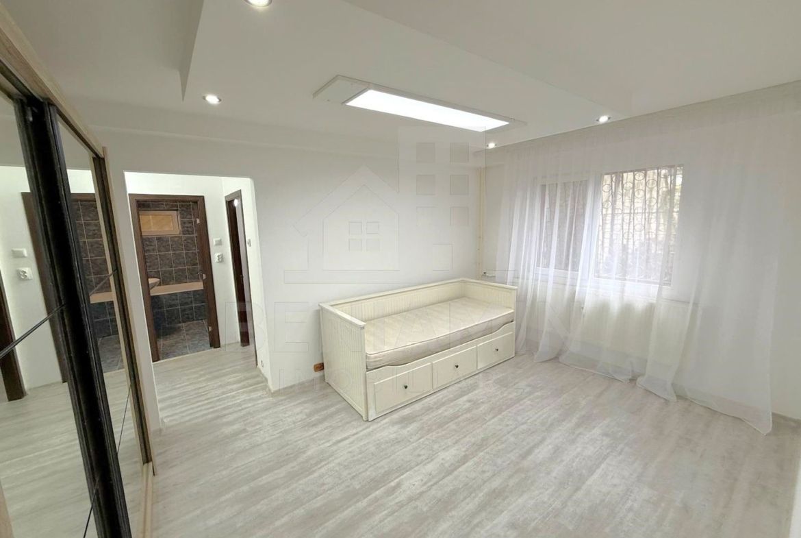 3 Camere-Parter-McDonald's-Renovat-Anvelopat-Mobilat-Zona Excelenta - foto 3